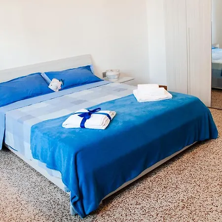 Casa Vacanze Mainardi Con Giardino 리치오네