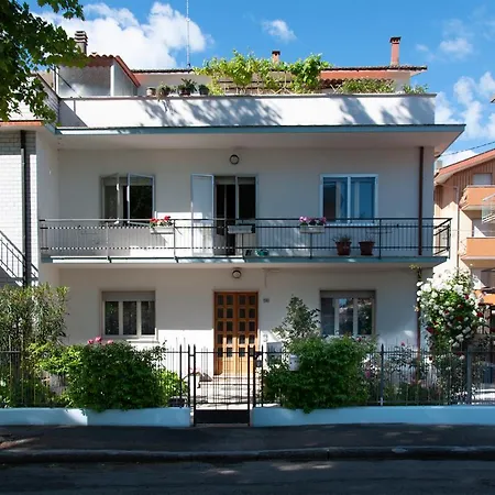 아파트 Casa Vacanze Mainardi Con Giardino